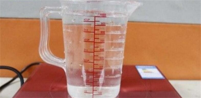 ​水的密度是多少 1升水大约等于多少斤